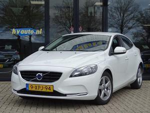 Volvo V40 1.6 D2 112pk Kinetic Navi | Unieke km.stand!