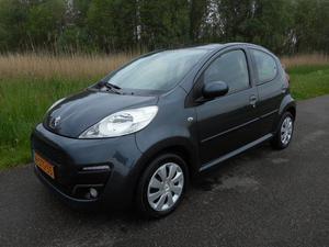 Peugeot 107 1.0 68PK 5D Active Airco | Navigatie | Rijklaar prijs!