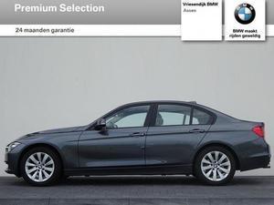 BMW 3-serie 320I HIGH EXECUTIVE, PDC achter, Trekhaak!, Navi Prof, 100% Dealerauto, Regen- en Lichtsensor, zeer