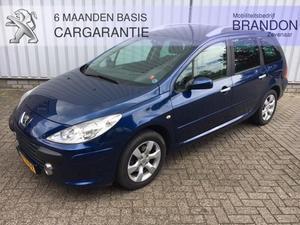 Peugeot 307 2.0 16V SW met Trekhaak - Panoramadak - onderh. historie