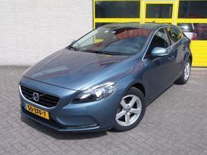 Volvo V40 1.6 D2 115PK 5drs MOMENTUM BJ2012 Navi ECC LMV PDC