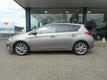 Toyota Auris 1.8 Hybrid Lease Pro