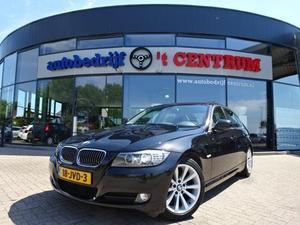 BMW 3-serie 320I 170PK High Executive Sedan Xenon, Leder, Groot-Navigatie, Bluetooth, LM Velgen