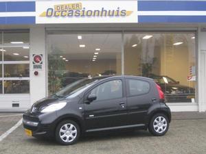 Peugeot 107 1.0 12v 5drs. Milliesim  Airco