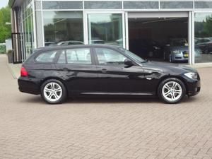 BMW 3-serie Touring 318I BUSINESS LINE   Navigatie   Pdc   Trekhaak   109.503 km!