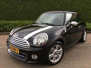 Mini Cooper 1.6 122pk H6 10 YEARS EDITION 61.000km