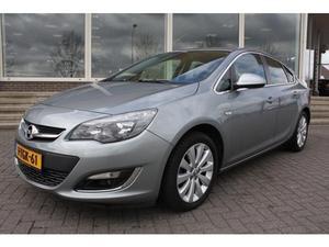 Opel Astra SEDAN 1.4 TURBO COSMO