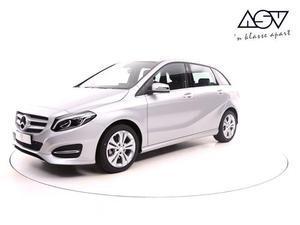 Mercedes-Benz B-klasse 180 AMBITION Urban pakket, Parkpilot incl. parkeerassistent, Navigatie, LED-verlichting, Cruise cont