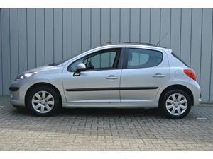 Peugeot 207 1.4 16v 5drs. XT