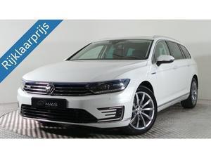 Volkswagen Passat Variant GTE 1.4TSi 215pk DSG Automaat 7% Bijtelling | Highline | Panoramadak | Executive plus | Trek