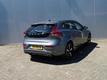 Volvo V40 2.0 T2 122PK Nordic   Dubbele uitlaat 18`LMV