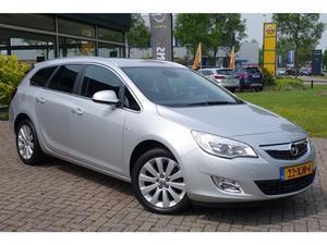 Opel Astra Sports Tourer 1.4 Turbo  140pk  Cosmo ECC, Navi-500, Bleutooth, Parkpilot, LM-Velgen,Trekhaak