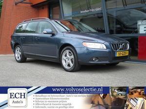 Volvo V70 D5 Handgeschakeld, Momentum, Leer, Navi, Telefoon, Dealer o.h
