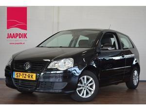 Volkswagen Polo BWJ 2007 1.4-16V 80PK OPTIVE   AIRCO   LMV   RADIO CD   ELEK RAMEN