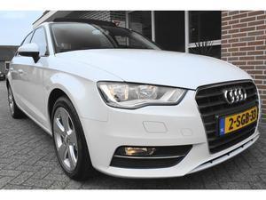 Audi A3 Sportback 1.6 TDI 77kw 105pk S-Tronic AMBITION PRO LINE Airco Panoramadak Trekhaak Navigatie 5drs.