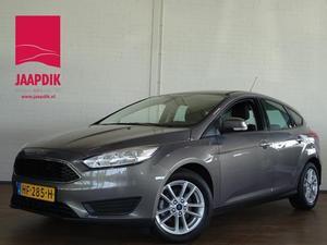 Ford Focus BWJ 2015 1.5 TDCI 95PK 5 DRS EDITION   NAVI   AIRCO   PDC   LMV