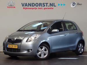 Toyota Yaris 1.3 Luna | 5 Deurs | Automaat | trekhaak |