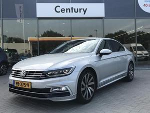 Volkswagen Passat €. 2.562,- Demo voordeel. 1.6 TDI 120 pk Connected Series 7 versn. DSG