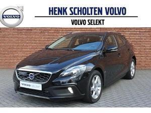 Volvo V40 T4 Cross Country Momentum Powershift