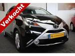 Toyota Aygo 1.0 VVT-i x-clusiv lEDER STOF AUTOMAAT CRUISE CONTROL PDC MET CAMERA 3950 KM !! NIEUW STAAT !!