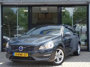 Volvo V60 2.0 D4 163PK MOMENTUM | Navi | 5-cilinder motor!