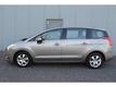 Peugeot 5008 1.6 E-HDI BLUE LEASE 5P.