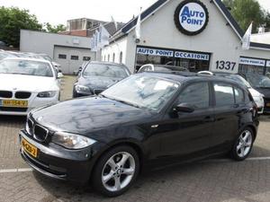 BMW 1-serie 118i Executive automaat sportstoelen Nederlandse auto!