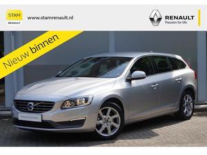 Volvo V60 150pk T3 Momentum  NAV. Climate PDC 17``LMV