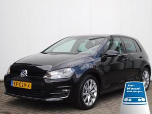 Volkswagen Golf 1.2 TSI 110pk Connected Series, Navi, Camera, 5D