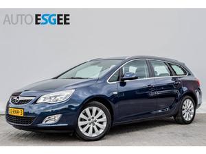 Opel Astra Sports Tourer 1.4 101 pk Cosmo ECC Navi Leder Stoel   stuurverwarming Cruise PDC 17`` 127.385 Km!!