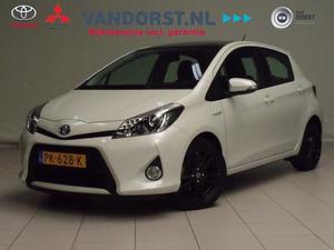 Toyota Yaris 1.5 Full Hybrid Dynamic Special | CVT-automaat | Panoramadak | Navigatie