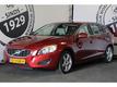 Volvo V60 1.6 T3 MOMENTUM AUTOMAAT LEDER NAVIGATIE PDC 17 INCH VELGEN