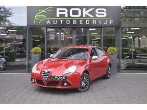 Alfa Romeo Giulietta 1.4 T 170pk Distinctive Lusso Automaat Navi Ecc Pdc 18inch