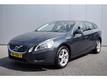 Volvo V60 1.6 T3 MOMENTUM