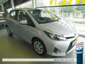 Toyota Yaris 1.5 FULL HYBRID CVT 5DR TOUCH 2012