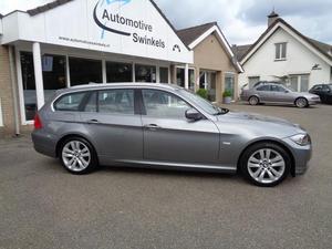 BMW 3-serie 318i Touring Luxury Line LEDER 17`ALU. NAVI PROFESSIONAL SPORSTOELEN XENON 71DKM!!!