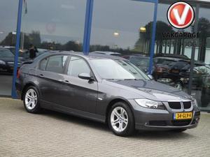 BMW 3-serie 318d Business Line ECC NAVI   NIEUWSTAAT