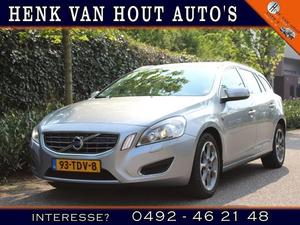 Volvo V60 1.6 DRIVE OCEAN RACE XENON NAVI LEDER