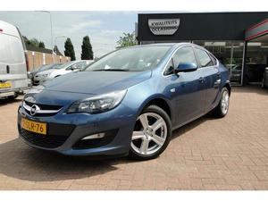 Opel Astra Sedan 1.4 BERLIN NAVI PDC LM-VELGEN