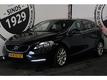 Volvo V40 1.6 D2 SUMMUM PANORAMADAK LEDER TREKHAAK 17 INCH VELGEN NAVIGATIE STANDKACHEL