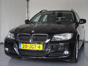 BMW 3-serie Touring 325i Business Line LEER    TREKHAAK