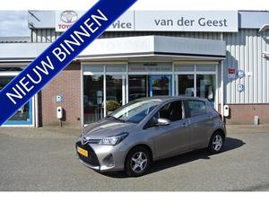 Toyota Yaris 1.0 VVT-I LOUNGE