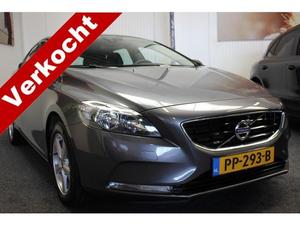 Volvo V40 2.0 D3 Momentum NAVI LEDER PANORAMADAK AUTOMAAT CRUISE CONTROL NIEUW STAAT !!