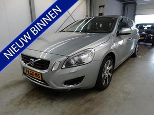 Volvo V60 2.4 D6 AWD PLUG-IN HYBRID SUMMUM LIMMITED *EX-BTW* | SCHUIFDAK | TREKHAAK | NAVI | LEDER | PDC