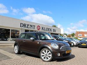 Mini One 1.6 JET BLACK   NAVIGATIE   17` LM VELGEN   CLIMATE CONTROL