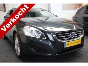 Volvo V60 2.0 D3 Momentum LEDER NAVI PDC AFN. TREKHAAK CRUISE CONTROL NIEUW STAAT !!