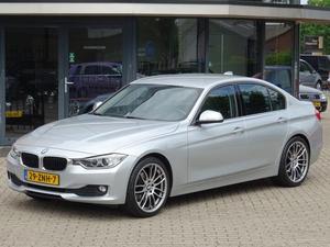 BMW 3-serie 320d Automaat Efficient Dynamics Upgrade Edition  Cruise control NAVI PDC Leder 19`LM NAP! 2e eig!