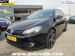 Volkswagen Golf 1.6TDI Climate. Cruise. NAVI. PDC 18`` R-LINE