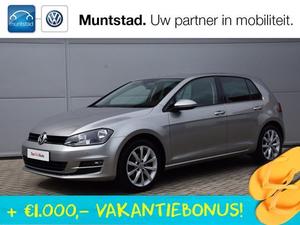 Volkswagen Golf 1.6 TDI 110 pk 5 deurs BUSINESS EDITION CONNECTED Navigatie PDC 17 inch LM velgen