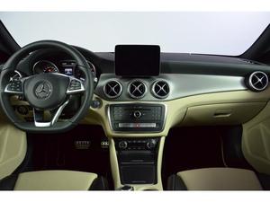 Mercedes-Benz CLA-Klasse 220 D Prestige, Comand, AMG Styling, Exclusiefpakket Alarm, Spiegelpakket, Leder, Panoramadak